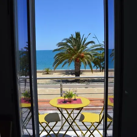 Fronte Mare Alba Chiara - & Flats Монтеджордано