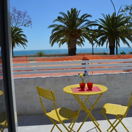 Fronte Mare Alba Chiara - & Flats Апартаменты Монтеджордано