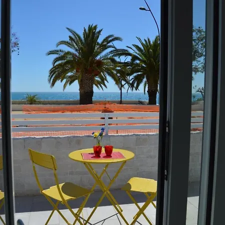 Апартаменты Fronte Mare Alba Chiara - & Flats