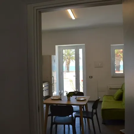 Fronte Mare Alba Chiara - & Flats Апартаменты Монтеджордано