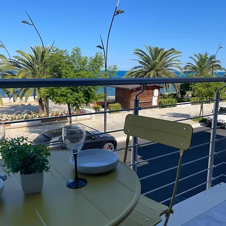 Apartment Fronte Mare Alba Chiara - Apulia Houses & Flats