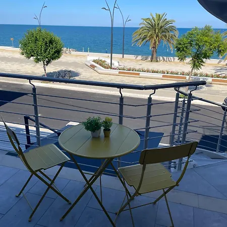 Fronte Mare Alba Chiara - Apulia Houses & Flats *