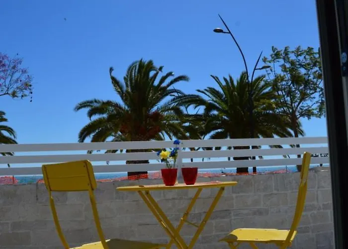 Appartamento Fronte Mare Alba Chiara - Houses&flats *