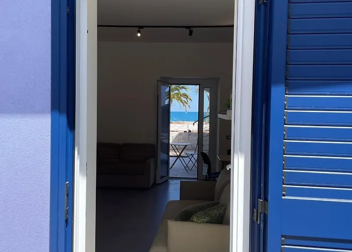 Fronte Mare Alba Chiara - Apulia & Flats Montegiordano