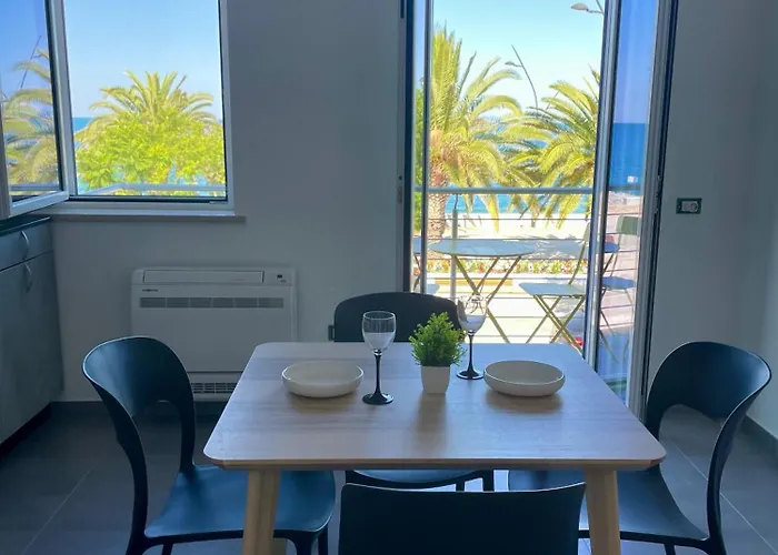 Apartamento Fronte Mare Alba Chiara - Apulia & Flats